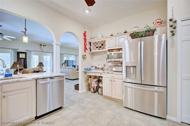 26 Meadowlake Circle S, Lake Placid, FL 33852