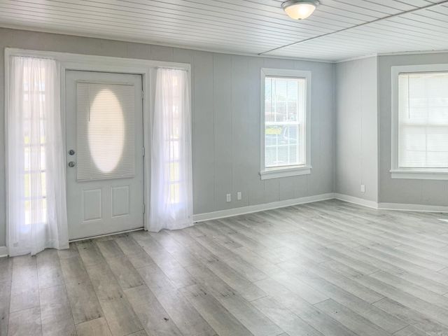 406 E Mill Street, Malvern, AR 72104