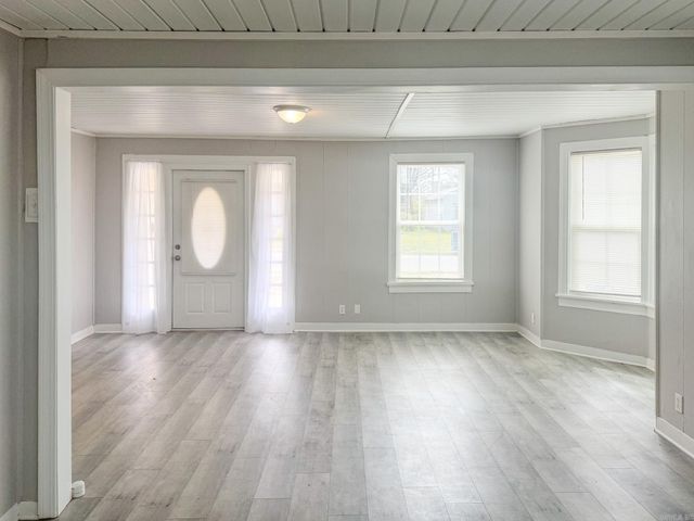 406 E Mill Street, Malvern, AR 72104