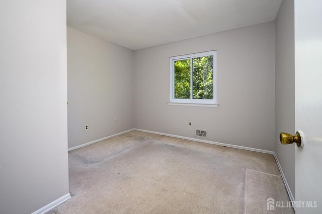 4 Donner Court, South Brunswick, NJ 08852