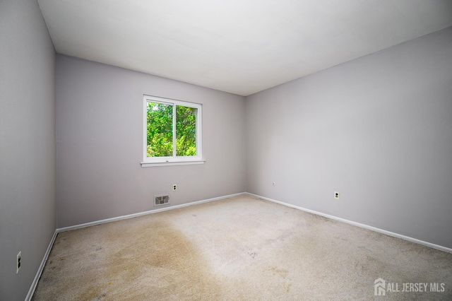 4 Donner Court, South Brunswick, NJ 08852