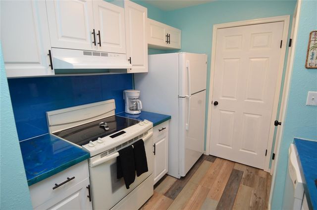 1400 GANDY BOULEVARD N 207, St Petersburg, FL 33702