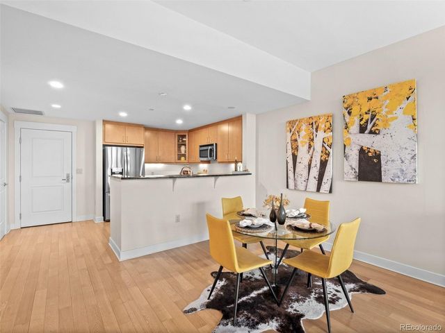 7220 W Bonfils Ln 205, Lakewood, CO 80226