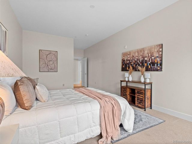 7220 W Bonfils Ln 205, Lakewood, CO 80226