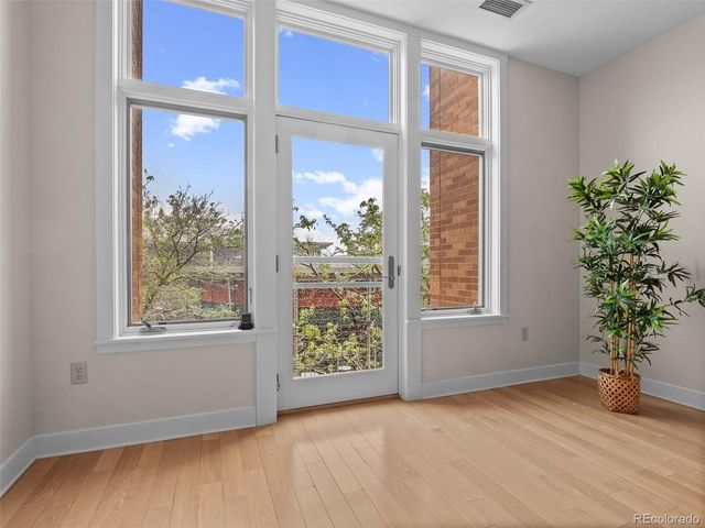 7220 W Bonfils Ln 205, Lakewood, CO 80226