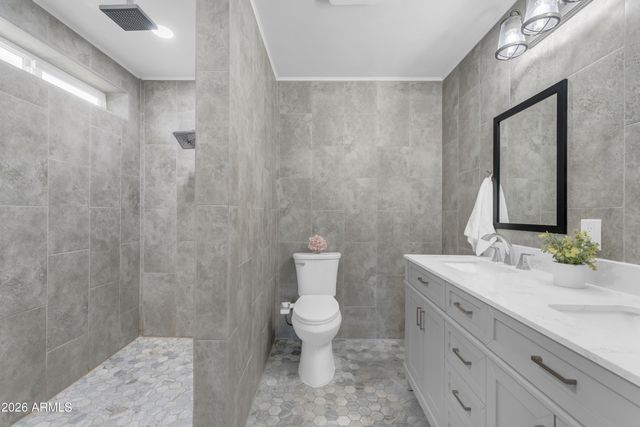 1852 N SAFFRON Circle, Mesa, AZ 85205