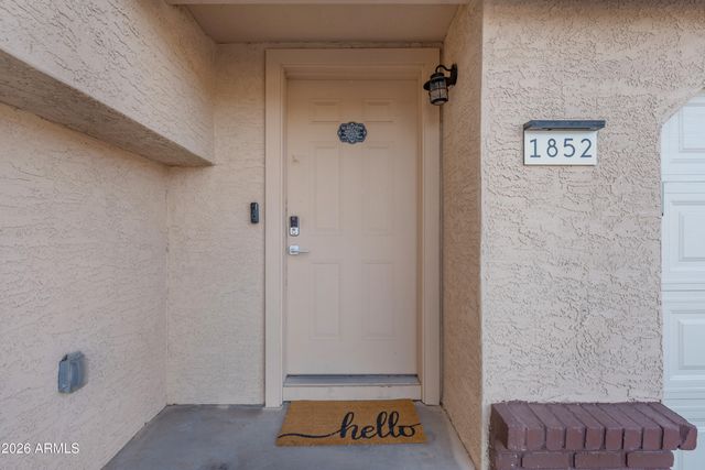 1852 N SAFFRON Circle, Mesa, AZ 85205