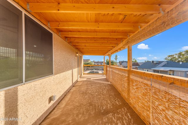 1852 N SAFFRON Circle, Mesa, AZ 85205