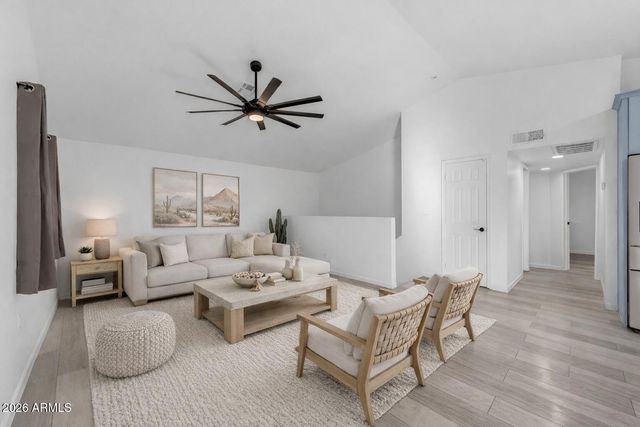 1852 N SAFFRON Circle, Mesa, AZ 85205