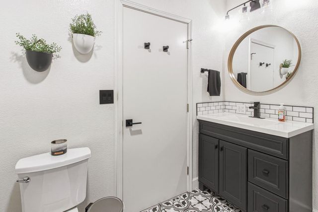 1908 Chelwood, Modesto, CA 95355