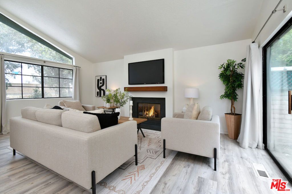 22522 Avenue San Luis, Woodland Hills, CA 91364 — photo 5