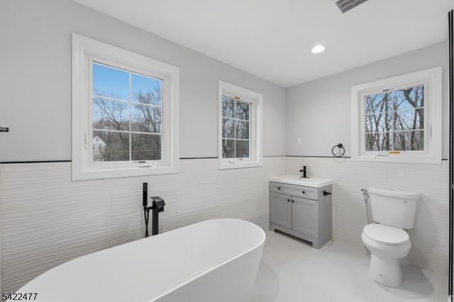 188 Edwards Rd, Parsippany-troy Hills Twp., NJ 07054