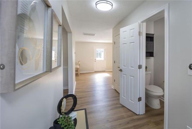 833 OAKVIEW Trace, Atlanta, GA 30349