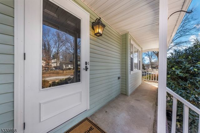 231 Sutphin Ln, Hillsborough Twp., NJ 08844