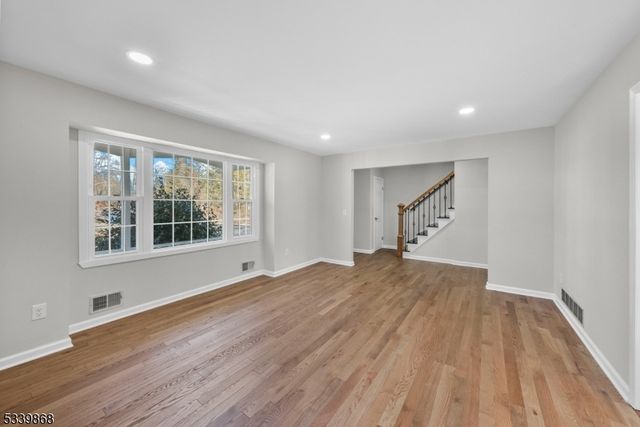 231 Sutphin Ln, Hillsborough Twp., NJ 08844