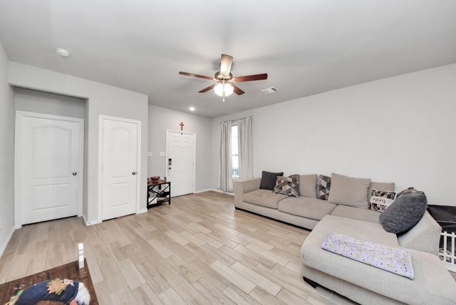 24718 Russet Bluff Trail, Houston, TX 77336