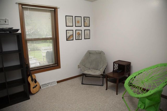 400 Oak Valley Road, Mount Horeb, WI 53572