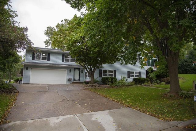 400 Oak Valley Road, Mount Horeb, WI 53572