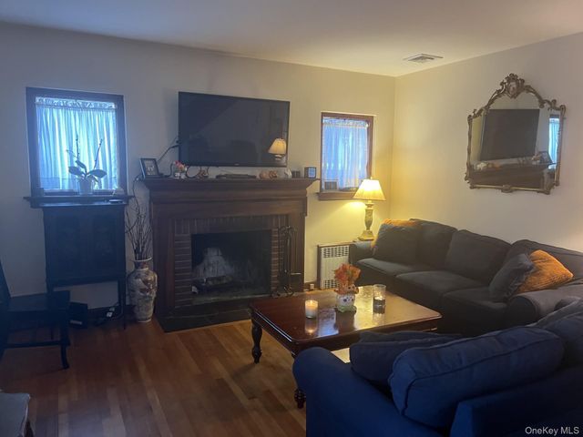 73 Sheridan Avenue, Williston Park, NY 11596