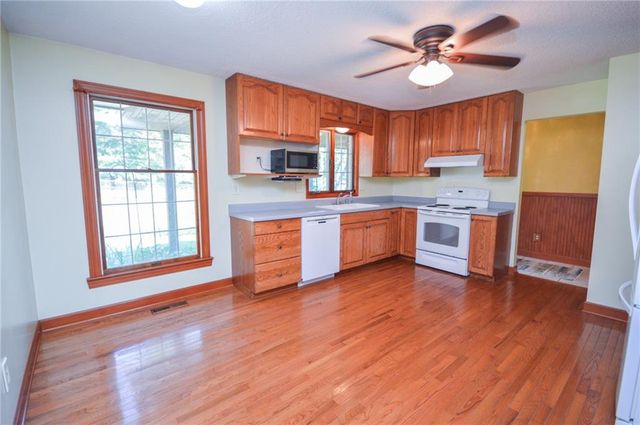 18705 E Independence Avenue, Independence, MO 64056