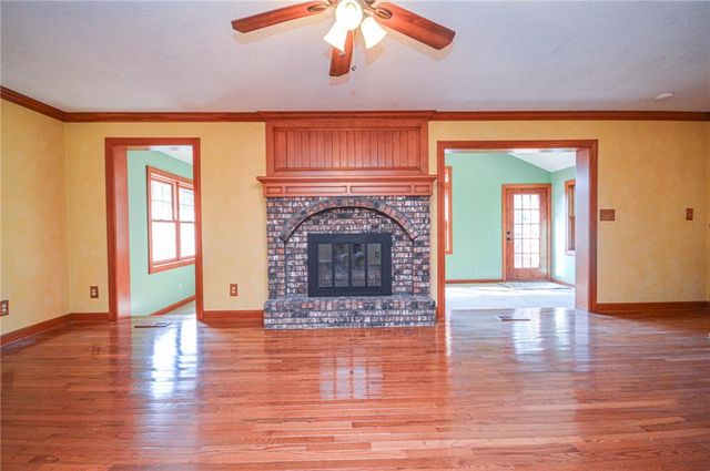 18705 E Independence Avenue, Independence, MO 64056