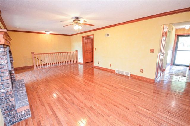 18705 E Independence Avenue, Independence, MO 64056