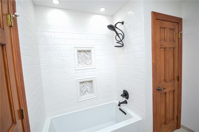 18705 E Independence Avenue, Independence, MO 64056