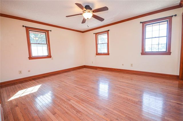 18705 E Independence Avenue, Independence, MO 64056