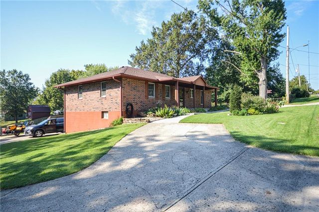 18705 E Independence Avenue, Independence, MO 64056