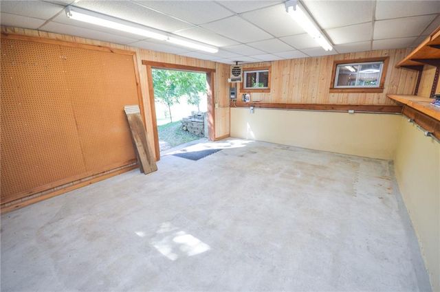 18705 E Independence Avenue, Independence, MO 64056