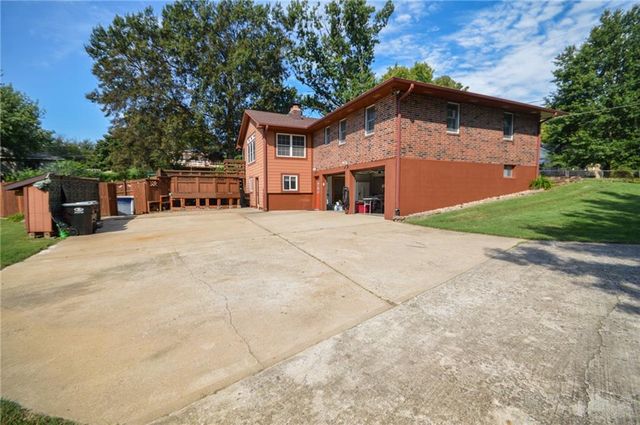 18705 E Independence Avenue, Independence, MO 64056