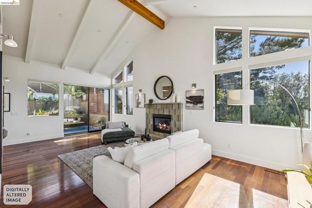 46 Carisbrook Ln, Oakland, CA 94611