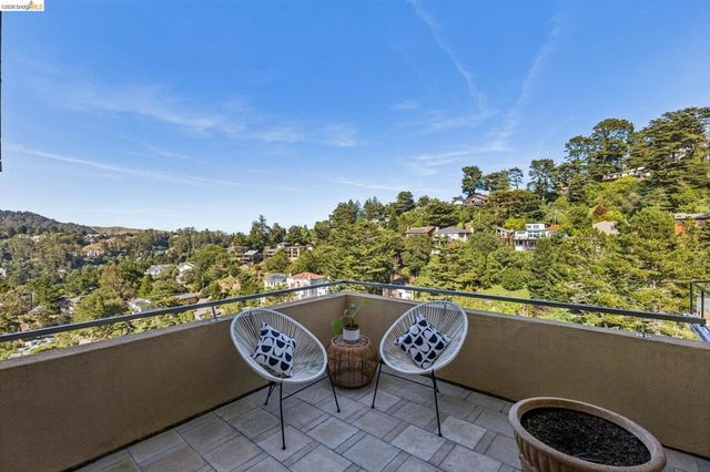 46 Carisbrook Ln, Oakland, CA 94611