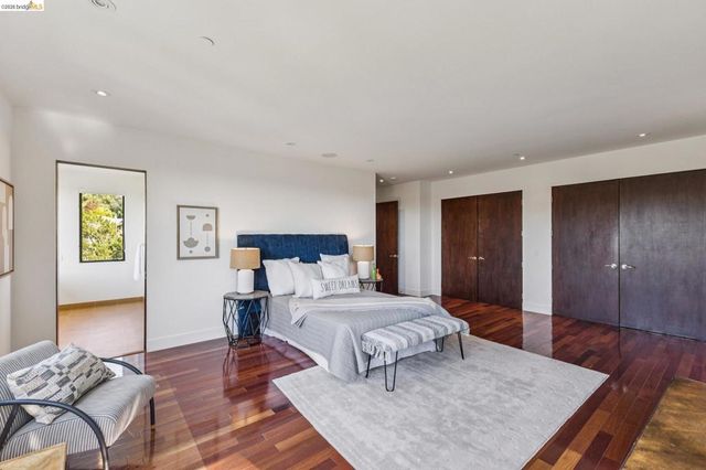 46 Carisbrook Ln, Oakland, CA 94611