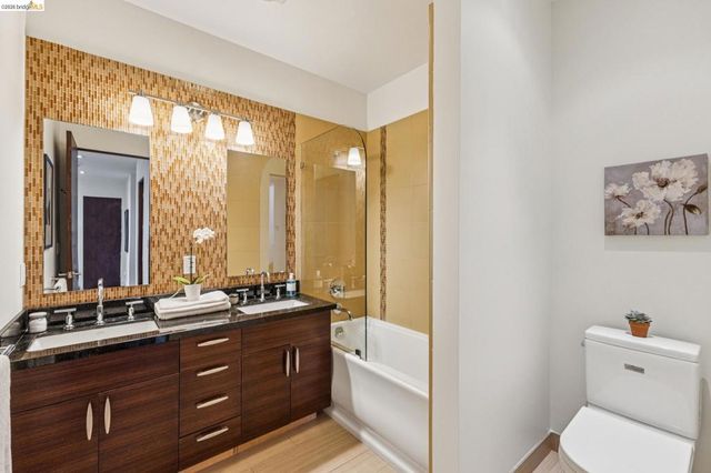 46 Carisbrook Ln, Oakland, CA 94611