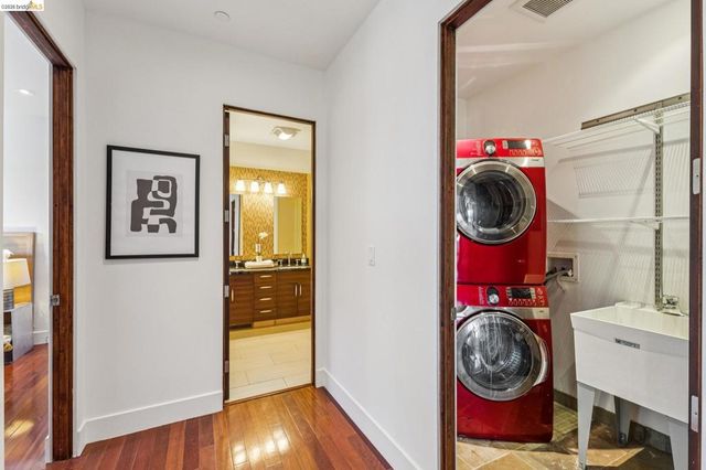 46 Carisbrook Ln, Oakland, CA 94611