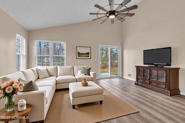 40 N Avon Drive, Jackson, NJ 08527