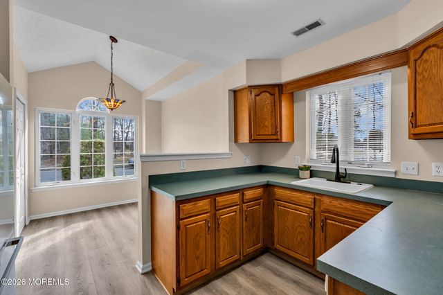 40 N Avon Drive, Jackson, NJ 08527