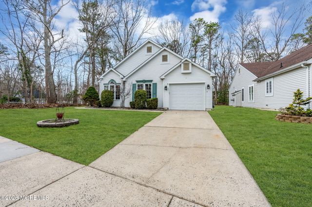 40 N Avon Drive, Jackson, NJ 08527