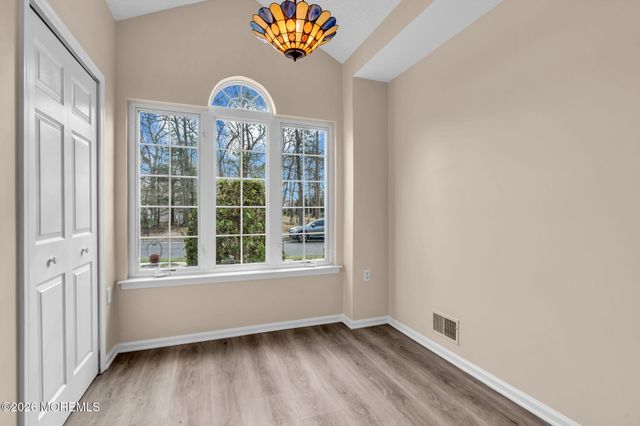 40 N Avon Drive, Jackson, NJ 08527