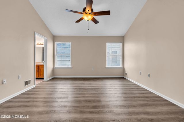 40 N Avon Drive, Jackson, NJ 08527