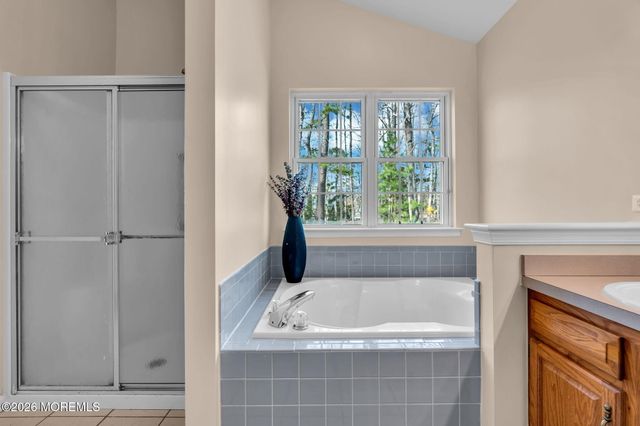 40 N Avon Drive, Jackson, NJ 08527