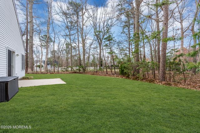 40 N Avon Drive, Jackson, NJ 08527