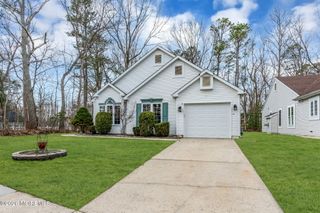 40 N Avon Drive, Jackson, NJ 08527