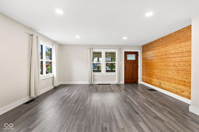5209 E Saint Clair Street, Indianapolis, IN 46219