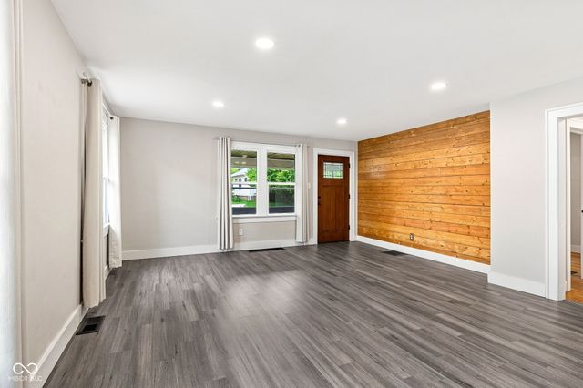 5209 E Saint Clair Street, Indianapolis, IN 46219