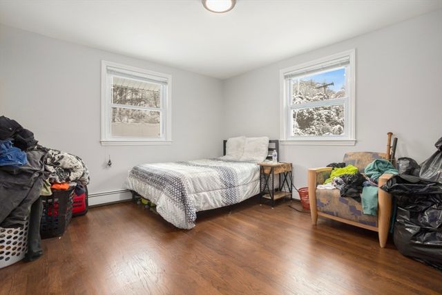 51 Spring St, Stoneham, MA 02180