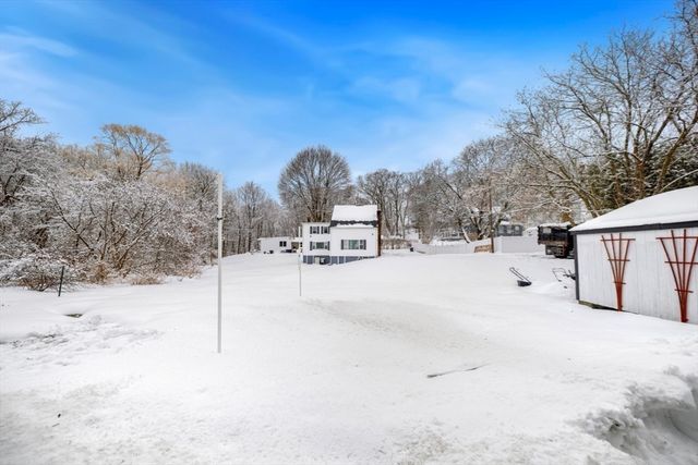 51 Spring St, Stoneham, MA 02180