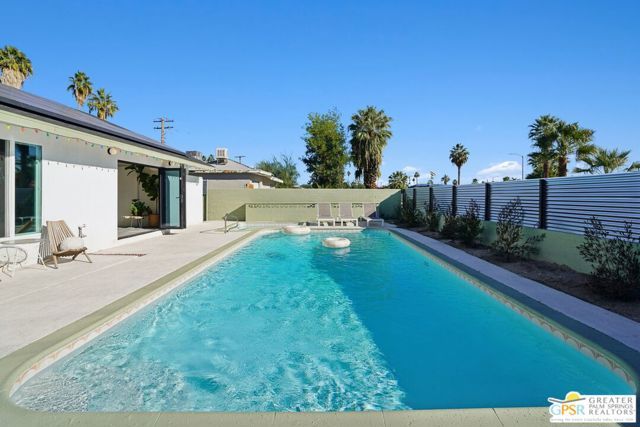 3864 E Calle San Raphael, Palm Springs, CA 92264