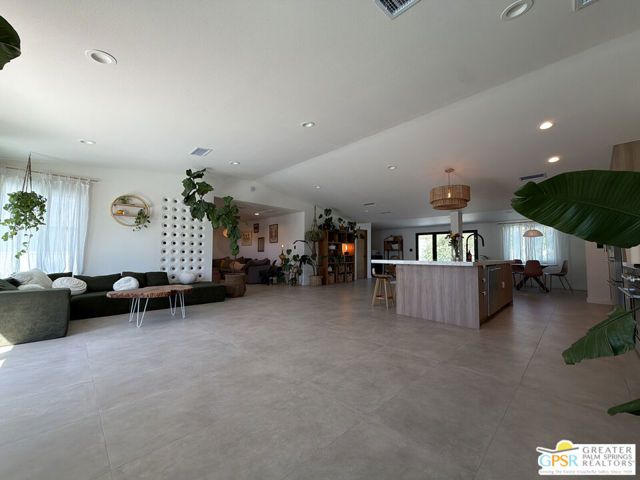 3864 E Calle San Raphael, Palm Springs, CA 92264